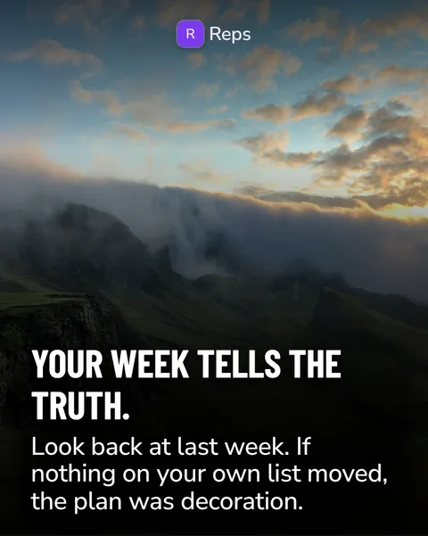 Photo hook slide: your week tells the truth